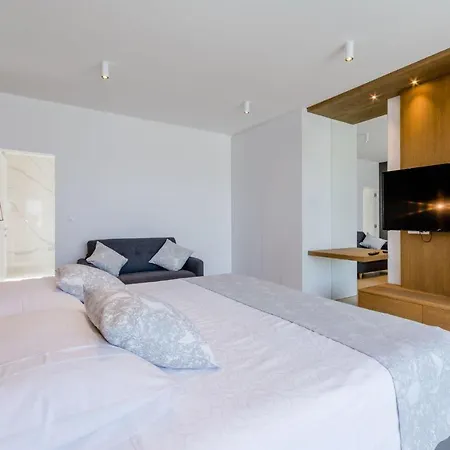 Luxury Vitae Villa