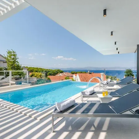 Villa Luxury Vitae Sutivan