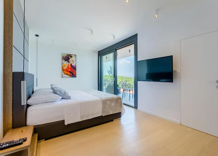Luxury Vitae Villa Sutivan