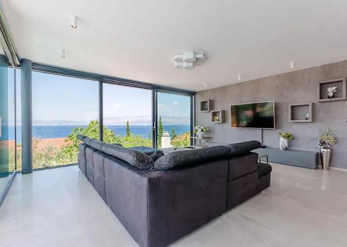 Luxury Vitae