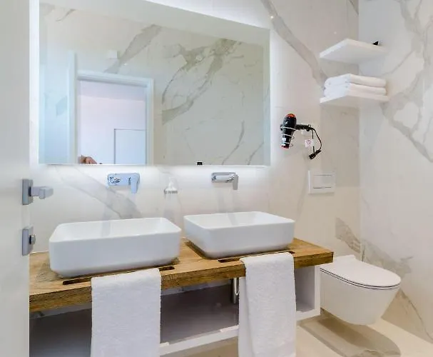 Luxury Vitae Villa Sutivan